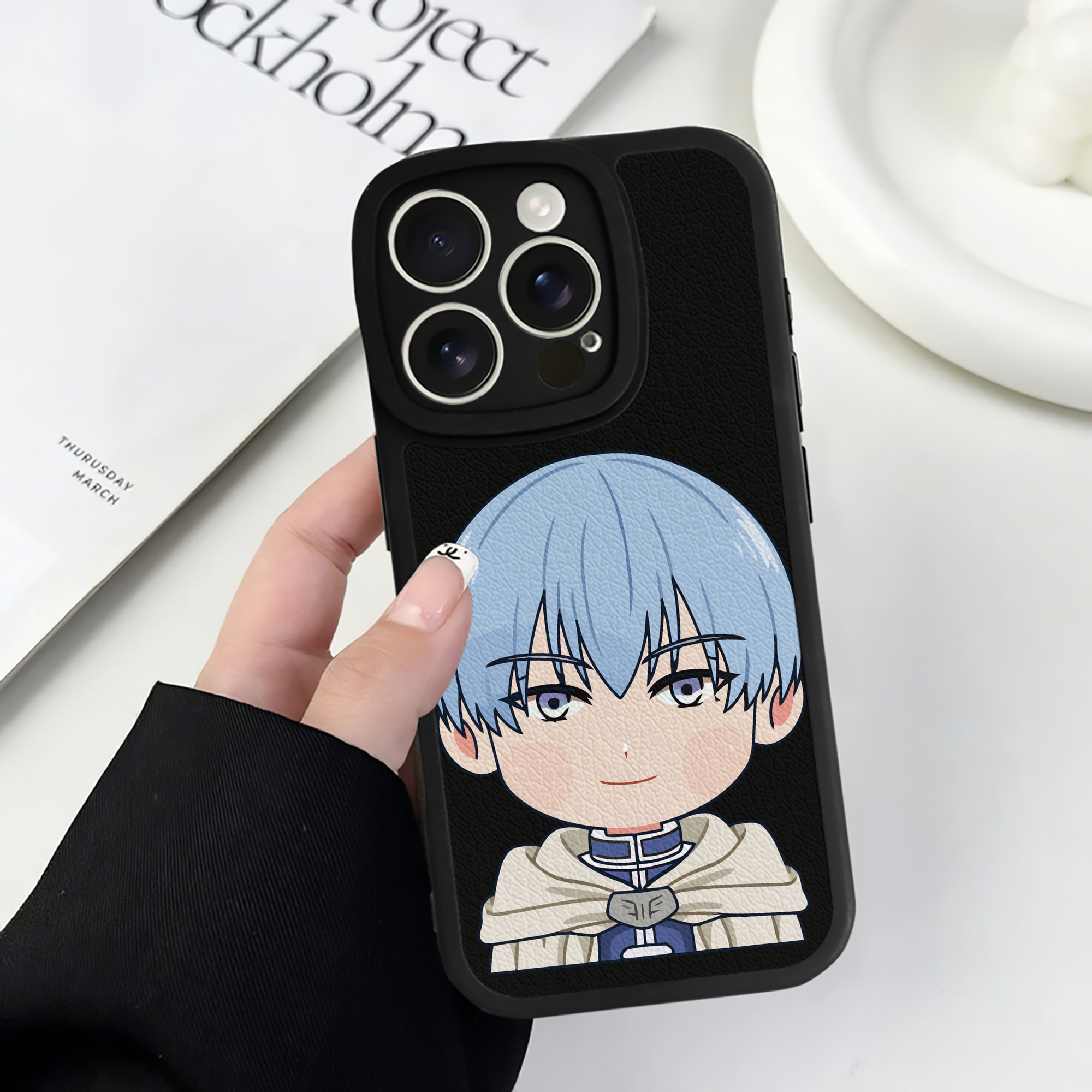 （画像用） 葬送のフリーレン Frieren 【iPhone 16シリーズ対応】シリコンスマホケース（レザー調） 材質：シリコン